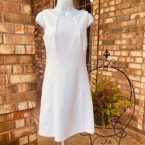 Tahari Dress; Size 4 White dress; full exposed back zipper